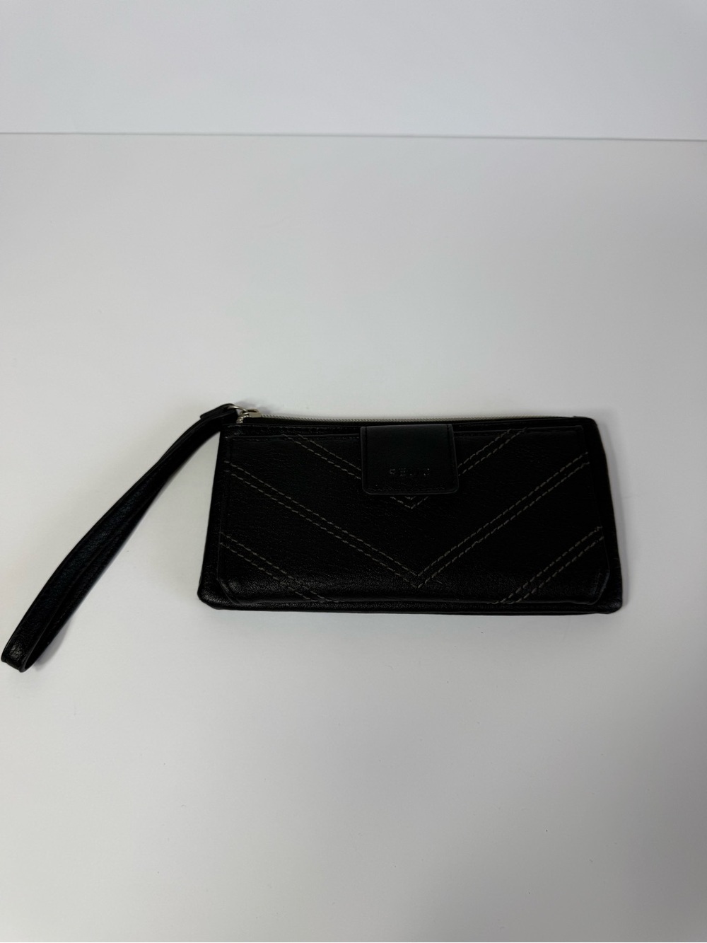 Relic Black Chevron Quilted Wristlet Wallet Organizer Clutch